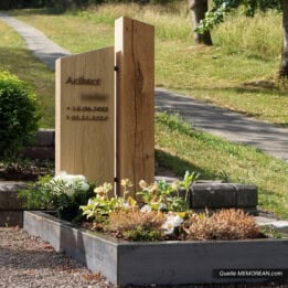 Galerieansicht des Grabsteins Hegau von Grabholz