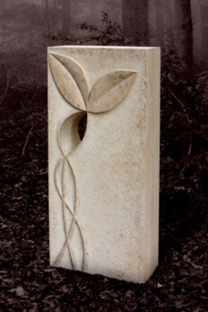 Titelbild des Grabsteins Triade von Bildhauerei Kretzschmar